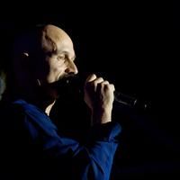 Tim Booth of James performing live in Festas do Mar fotos | Picture 62319